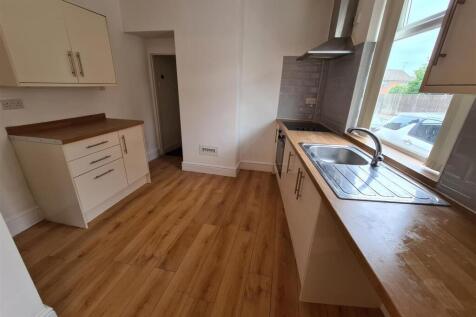 Wood Street 92a - Kitchen.jpg