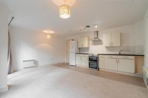 Alpha House,, Cheltenham photo 4