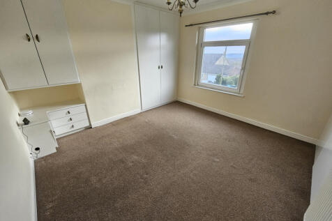 Ainley Top, Huddersfield, HD3 photo 4
