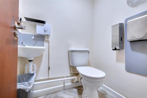 COMMUNAL STAFF REST ROOM FACILITIES