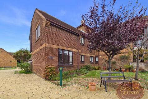 POND FARM CLOSE
