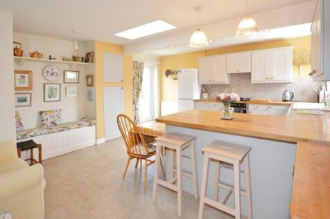 Open Plan Family-...