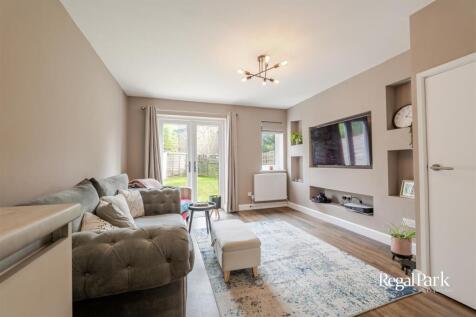 Open Plan Kitchen/Living Area