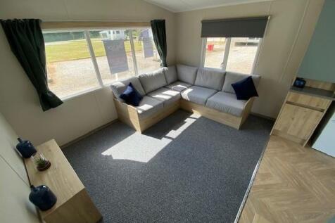 Victory-Lifestyle-2024-CAR0063785-108315167 (1).jp