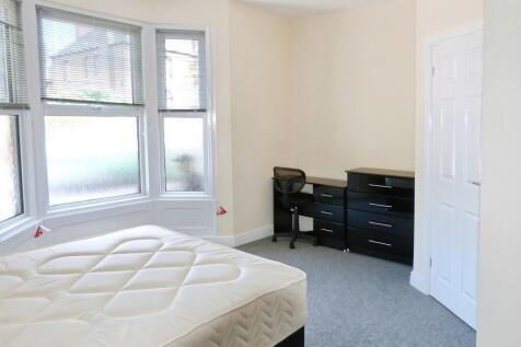 5edbb00b-bedroom