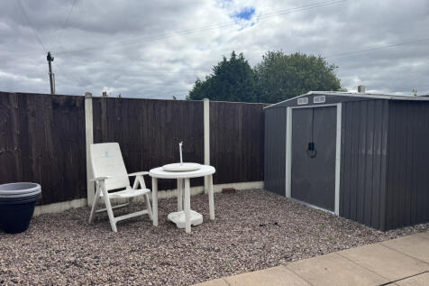 Outside space (rear)