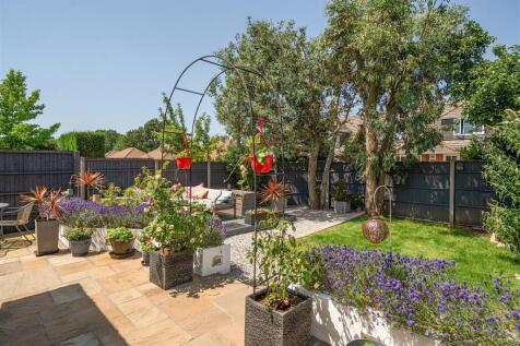 Rear Garden..jpg