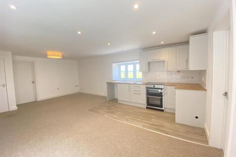 Lounge &amp; Kitchen
