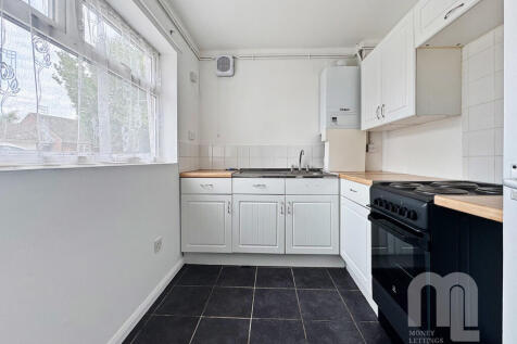 Woodside Court, Attleborough photo 3