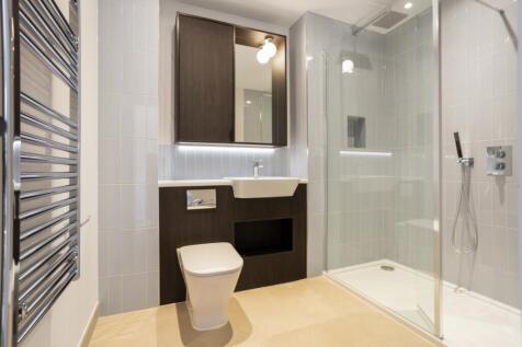 Albion Way Horsham RH12 photo 4