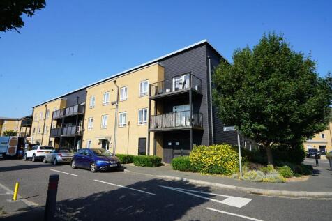Grays, RM20 - property photo