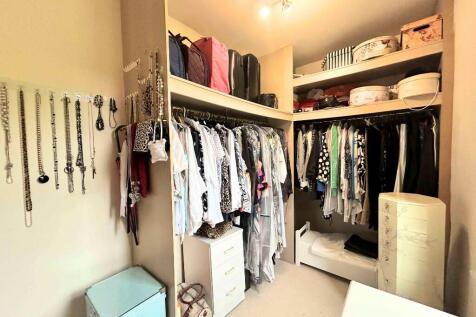 Walk in Wardrobe