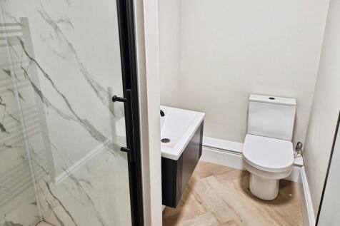 6e3e80c5-Shower 2...