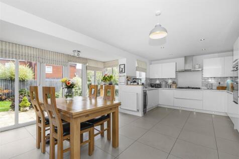 Dining Kitchen 1.jpg