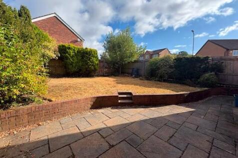Rosecroft Drive, Langstone, Newport photo 3