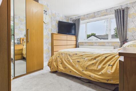 CAM03729G0-PR0111-STILL022