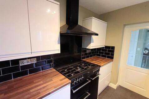 Eden Grove Road, Edenthorpe, Doncaster photo 5