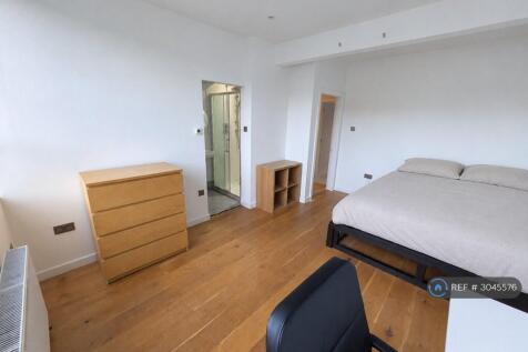 Top Floor Ensuite (Super King Size Bed) £750
