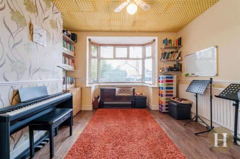 Hadleigh Estate Agents-24.jpg