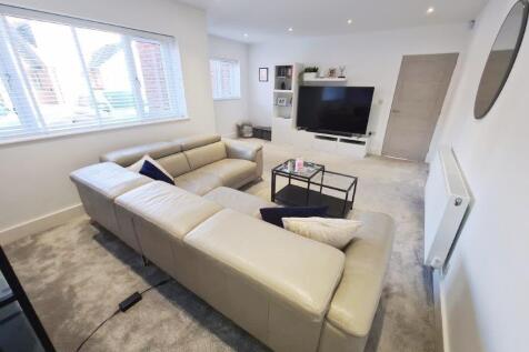 Living room back.jpg