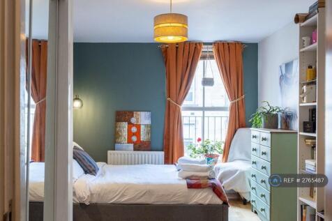 Master Bedroom w/ Ensuite