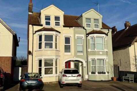 6 Bedroom Semi Detached for Sale