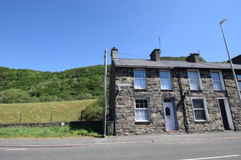 Field to the side.JPG