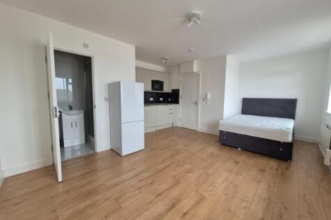 A Newly refurbished, Self-Contained Studio Flat.