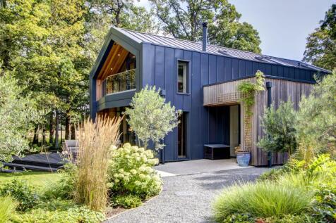 Front Elevation/Path