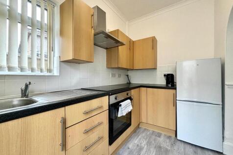 Room 3 ,1 Raglan Road, Heysham photo 4