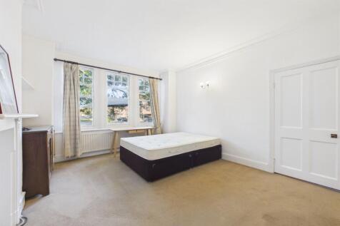 Living Room / Bedroo