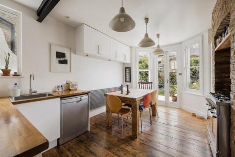 Mildenhall Road, E5