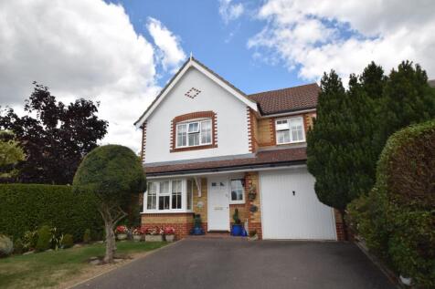 6 Lambourn Avenue front.jpg