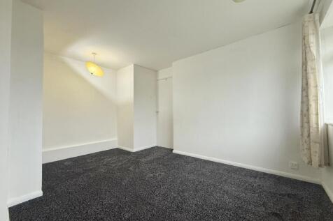 Hurtwood Road, Walton-on-thames, Surrey photo 4