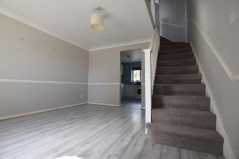100 Isaacson Drive lounge 2