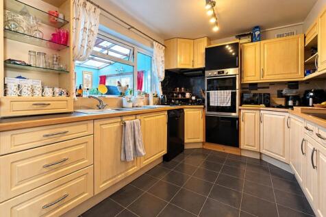 Kitchen.jpeg