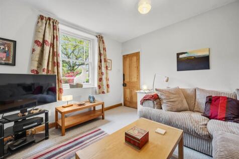 Sitting Room to window.jpg