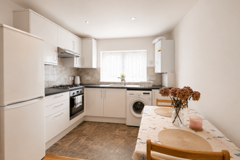 1 BEDROOM FLAT WITH BILLS INCLUDED