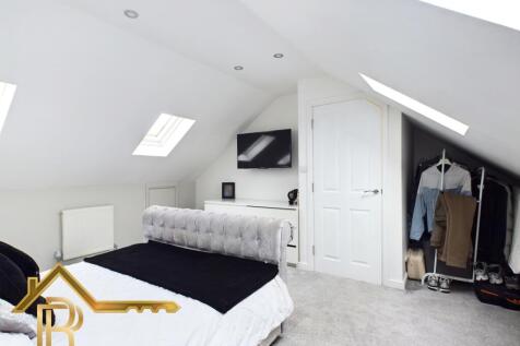 CAM03016G0-PR0029-STILL023