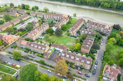 Chiswick Staithe-5.jpg