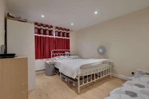 bed 3.jpg