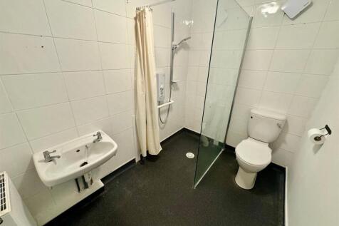 Shower Room.jpg