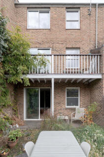 318639 - Vicar's Close, London E9 - high res-07...