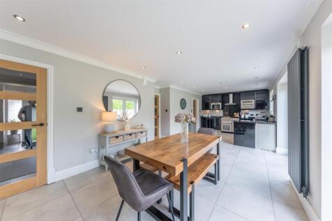 18 Royal Garden-021.jpg