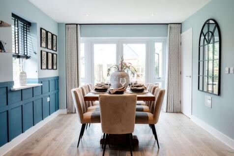 Farehurst Park, 4 bed show home, dining