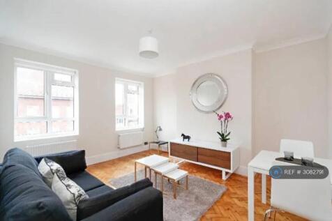 3-bed flat on Whites Square, London, SW4, £3,100/mo