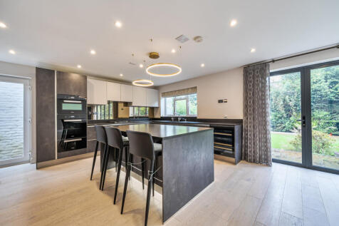 1348460-16-68b702...