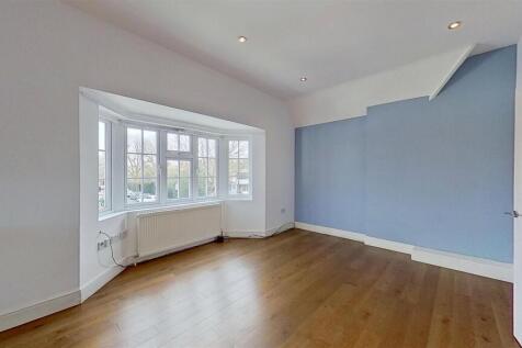 370-Wellington-Road-South-Hanworth-TW4-03032026_16