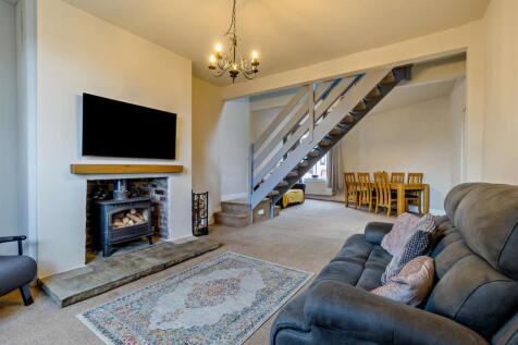 Lounge / Dining Reception Room