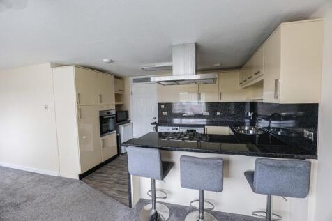 Open Plan Dining Lounge/Kitchen